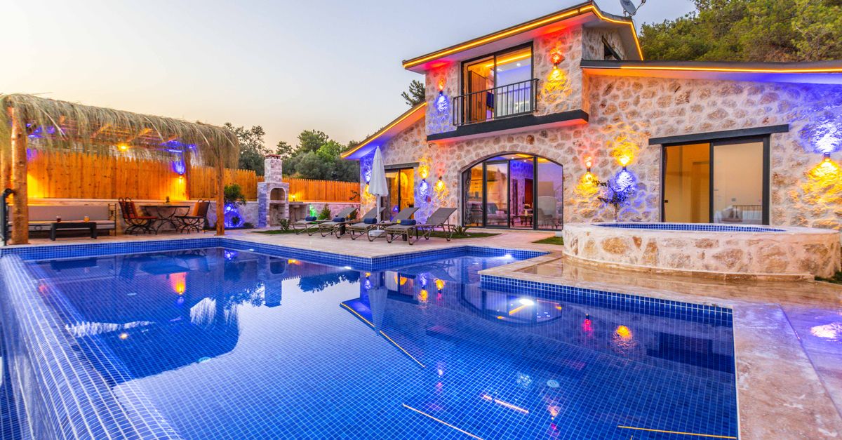 Short-Term vs Long-Term Rentals in Phuket: Which Earns More?