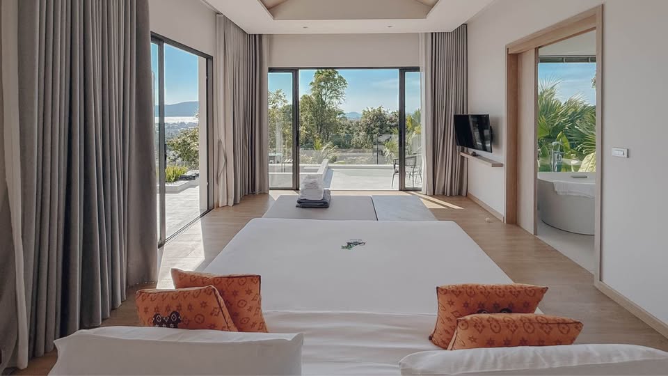 Luxury villa in Chalong — Freehold villa in Bang Tao, Phuket